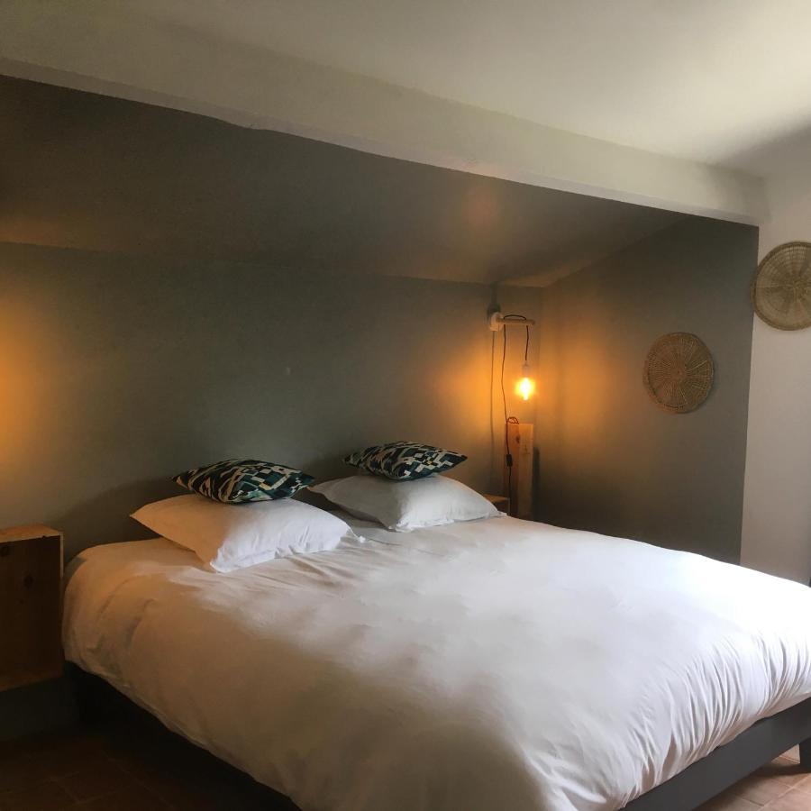 Bed and Breakfast La Petite Sardine Lirac Экстерьер фото