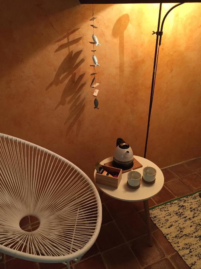Bed and Breakfast La Petite Sardine Lirac Экстерьер фото