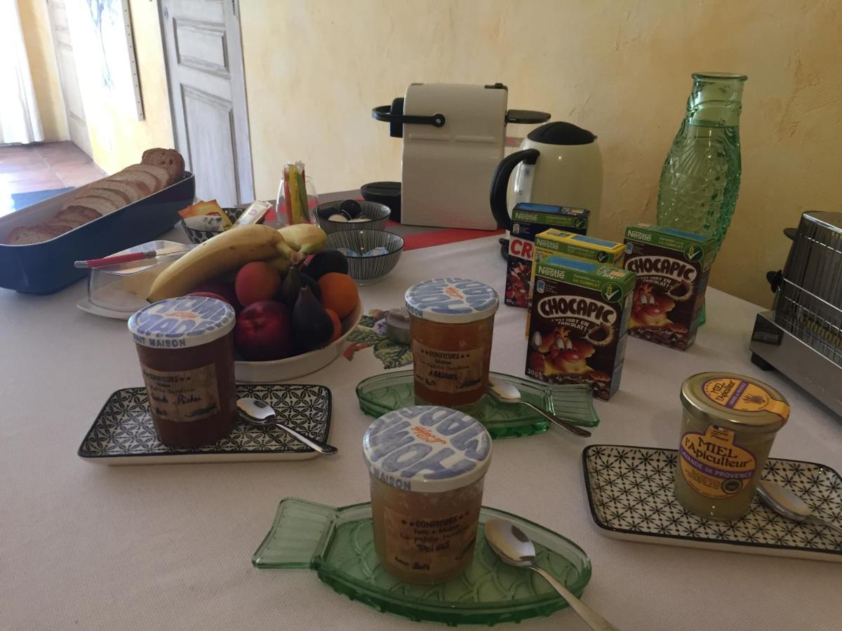 Bed and Breakfast La Petite Sardine Lirac Экстерьер фото